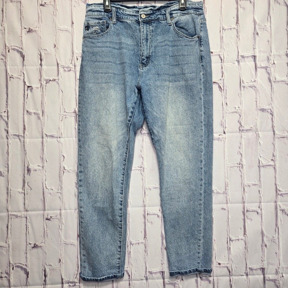 KanCan Straight Leg Jeans Light Wash Distressed Denim Casual Women Size‎ 15/31